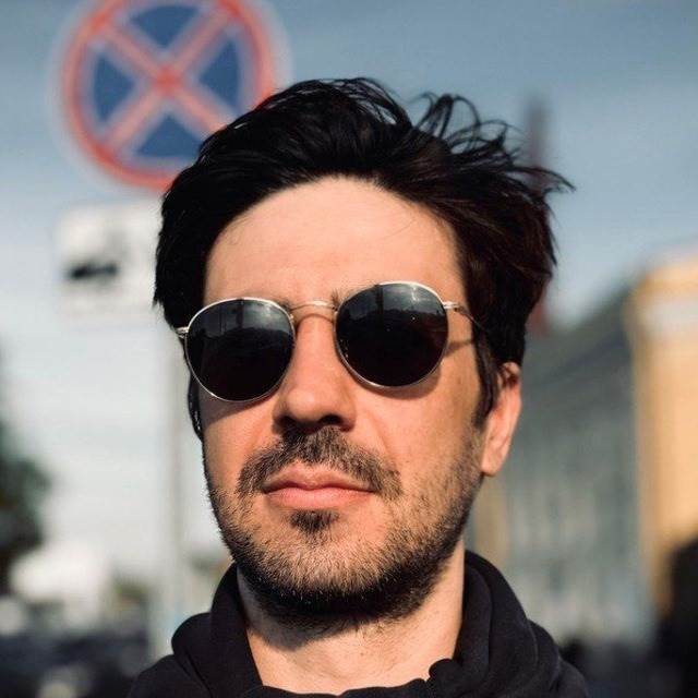 Фото продавца