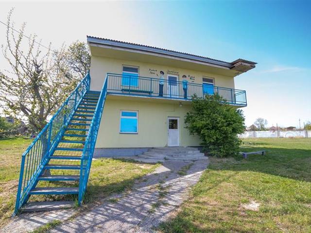 Действующая база отдыха, детский лагерь 