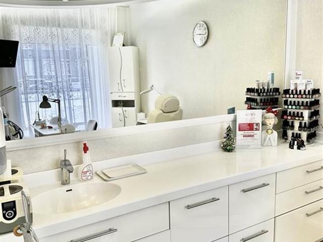Премиальный салон красоты с медицинской лицензией + недвижимость. 