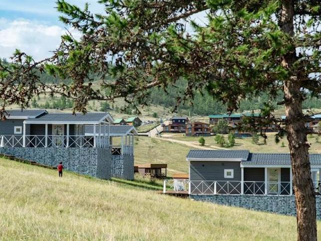 Продаем действующий загородный отель 3*** на берегу Байкала. 