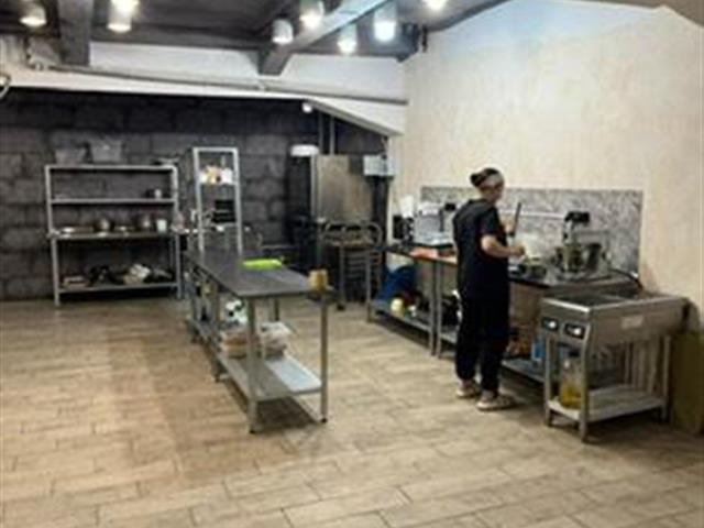 Французский ресторан с эксклюзивной кухней и кондитерской