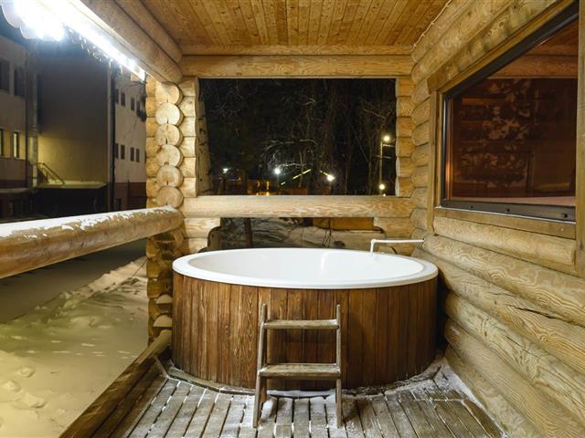 Загородный Оздоровительный центр, Отель 3-звезды