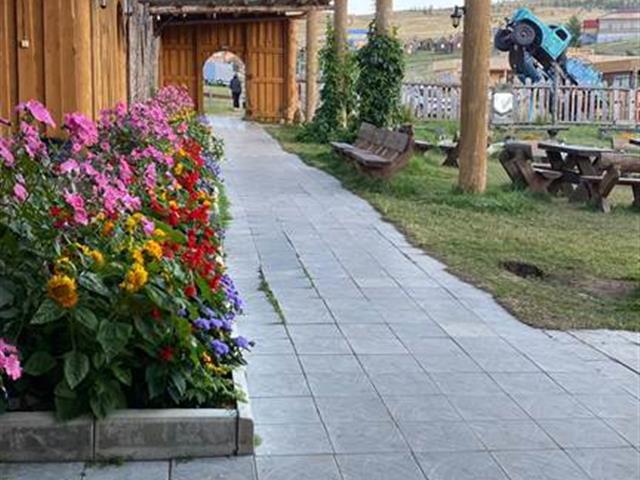 Продаем действующий загородный отель 3*** на берегу Байкала. 