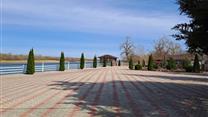 Ресторанный комплекс на берегу реки 