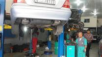 Большой полностью оборудованный автосервис 
