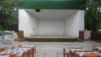 Летний кинотеатр-кафе в г. Ейск, в Парке Поддубного