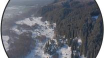 Туристическая база отдыха на горном склоне