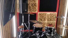 Продаётся прибыльный бизнес музыкальная школа и студия звукозаписи