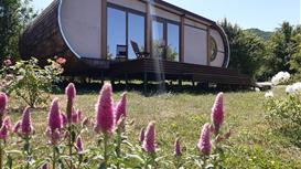 Винодельня с кафе и гост. домами в Крыму.