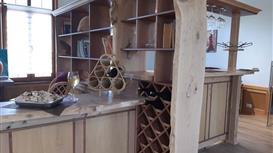 Винодельня с кафе и гост. домами в Крыму.