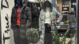 Продажа брендового магазина джинсовой одежды Mustang