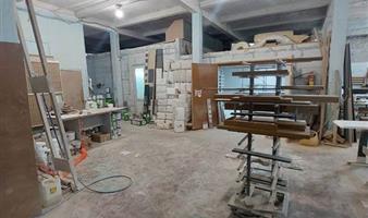 Действующее мебельное производство 